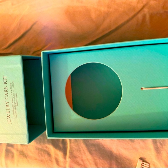 Brand new authentic empty Tiffany box with booklet of jewerly cleaner, must have - Picture 2 of 5